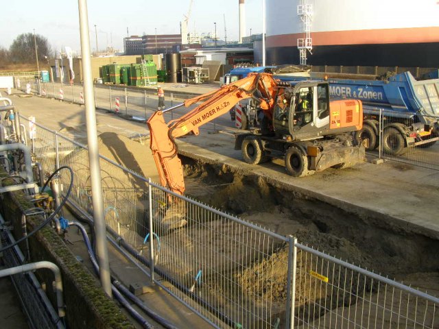 Excavation and transport of contaminated soil (source area)